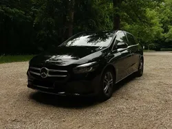 Schwarz Gebraucht 2019 Mercedes B220 Progressive Van / Kleinbus | 20.950 € (Guter Preis)