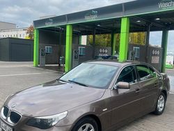 Braun Gebraucht 2004 BMW 520 Limousine | 3.900 €