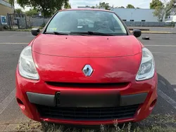 Rot Gebraucht 2012 Renault Clio IV Kleinwagen | 2.150 €