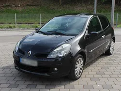 Schwarz Gebraucht 2007 Renault Clio II Dynamique Kleinwagen | 2.650 € (Teuer)