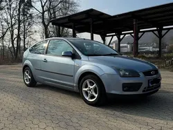 Blau Gebraucht 2006 Ford Focus Coupé | 1.390 € (Guter Preis)