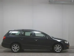 Deep black perleffekt (metallic) Gebraucht 2009 VW Passat Trendline Kombi | 1.990 € (Superpreis)