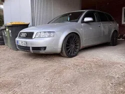 Silber Gebraucht 2001 Audi A4 Sport Kombi | 1.500 € (Superpreis)