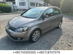 Braun Gebraucht 2011 VW Golf Plus Style Van / Kleinbus | 5.500 € (Fairer Preis)