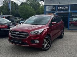 Rubyrot (metallic) Gebraucht 2017 Ford Kuga ST-Line SUV | 15.900 € (Teuer)