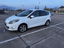 Weiß Gebraucht 2010 Renault Grand Scénic Van / Kleinbus | 3.999 € (Etwas zu teuer)