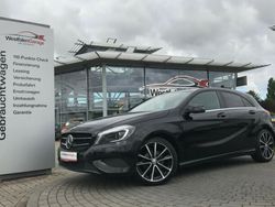 Schwarz metallic Gebraucht 2015 Mercedes A180 Style Limousine | 13.990 € (Teuer)