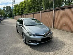 Grau Gebraucht 2016 Toyota Auris Touring Sports Kombi | 11.000 € (Fairer Preis)