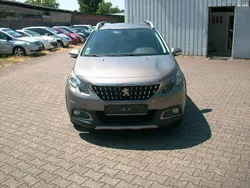 Grau Gebraucht 2017 Peugeot 2008 Allure SUV | 7.999 € (Guter Preis)