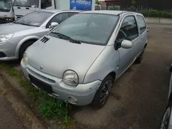Grau Gebraucht 2004 Renault Twingo Dynamique Kleinwagen | 2.750 € (Etwas zu teuer)