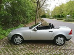 Silber Gebraucht 1997 Mercedes SLK230 Cabrio | 2.300 €