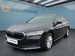Schwarz Gebraucht 2025 Skoda Superb Kombi | 30.549 € (Superpreis)
