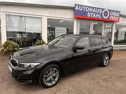 Schwarz Gebraucht 2022 BMW 320 Shadowline Kombi | 31.490 € (Guter Preis)
