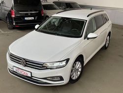 Weiß Gebraucht 2020 VW Passat Business Kombi | 16.200 € (Fairer Preis)