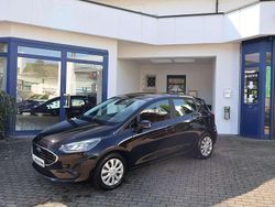 Obsidianschwarz Gebraucht 2022 Ford Fiesta Cool & Connect Kleinwagen | 16.880 € (Fairer Preis)