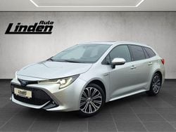 Silber Gebraucht 2021 Toyota Corolla Team Limousine | 22.370 € (Guter Preis)