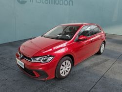 Rot Gebraucht 2024 VW Polo Life Limousine | 19.270 € (Etwas zu teuer)