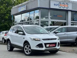Weiß Gebraucht 2016 Ford Kuga Titanium SUV | 10.790 € (Guter Preis)