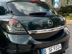 Grün Gebraucht 2006 Opel Astra GTC Kleinwagen | 2.700 € (Fairer Preis)