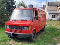 Rot Gebraucht 1991 Mercedes T1 Van | 9.800 €