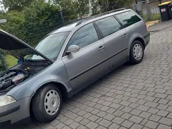 Grau Gebraucht 2004 VW Passat Kombi | 3.500 € (Etwas zu teuer)
