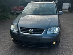 Grau Gebraucht 2004 VW Touran Van / Kleinbus | 1.450 € (Guter Preis)
