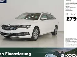 Weiß Gebraucht 2021 Skoda Superb Premium Edition Kombi | 26.940 € (Fairer Preis)