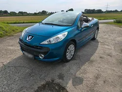 Blau Gebraucht 2007 Peugeot 207 CC Platinum Cabrio | 5.380 € (Etwas zu teuer)