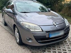 Grau Gebraucht 2010 Renault Mégane GrandTour Dynamique Kombi | 3.090 € (Guter Preis)