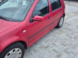 Rot Gebraucht 2003 VW Golf Limousine | 1.600 € (Guter Preis)