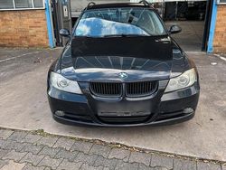 Schwarz Gebraucht 2006 BMW 320 Kombi | 2.750 € (Fairer Preis)