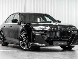 Schwarz Gebraucht 2024 BMW M760e M Sport Limousine | 124.990 € (Superpreis)