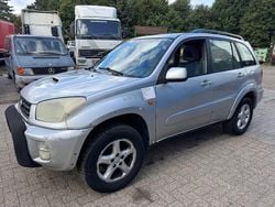 Silber Gebraucht 2002 Toyota RAV4 SUV | 3.650 € (Etwas zu teuer)