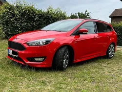 Rot Gebraucht 2018 Ford Focus ST-Line Kombi | 12.500 € (Superpreis)