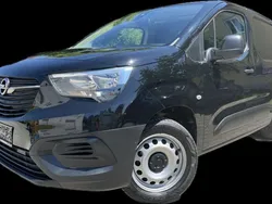 Schwarz Gebraucht 2021 Opel Combo Selection Van / Kleinbus | 9.999 € (Etwas zu teuer)