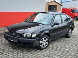 Schwarz Gebraucht 2000 Toyota Corolla Limousine | 1.650 € (Etwas zu teuer)