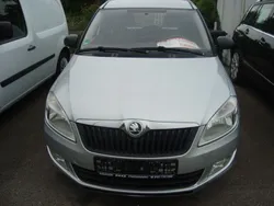 Silber Gebraucht 2014 Skoda Roomster Kombi | 5.100 € (Guter Preis)