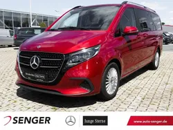 Rot Gebraucht 2024 Mercedes V250 Style Van / Kleinbus | 63.750 € (Teuer)