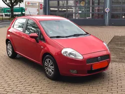 Rot Gebraucht 2006 Fiat Grande Punto Kleinwagen | 1.800 €