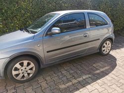 Silber Gebraucht 2004 Opel Corsa Kleinwagen | 700 € (Superpreis)