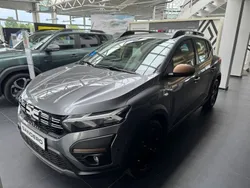 Grau Gebraucht 2025 Dacia Sandero Extreme Kleinwagen | 20.790 € (Fairer Preis)