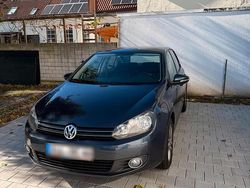 Blau Gebraucht 2009 VW Golf VI Kleinwagen | 4.000 € (Etwas zu teuer)