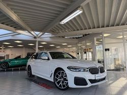 Alpinweiss iii Gebraucht 2022 BMW 530 M Sport Kombi | 36.950 € (Fairer Preis)