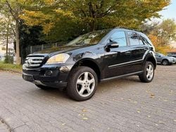 Schwarz Gebraucht 2007 Mercedes ML280 SUV | 4.200 € (Superpreis)