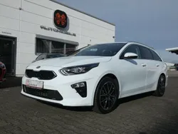 Weiß Gebraucht 2020 Kia Ceed Sportswagon Vision Kombi | 18.990 € (Fairer Preis)