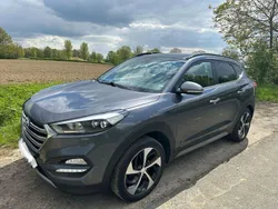 Grau Gebraucht 2018 Hyundai Tucson Premium SUV | 18.990 € (Fairer Preis)