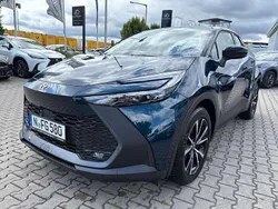 Dunkel türkisblau metallic / d Gebraucht 2024 Toyota C-HR Team SUV | 35.390 €