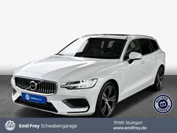 Crystal weißperleffekt Gebraucht 2020 Volvo V60 Inscription Kombi | 34.900 € (Etwas zu teuer)