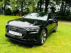 Schwarz Gebraucht 2020 Audi e-tron Comfort SUV | 28.900 € (Teuer)