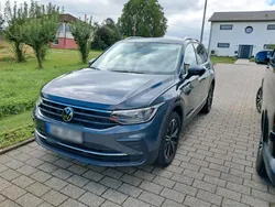Grau Gebraucht 2022 VW Tiguan SUV | 32.999 € (Guter Preis)